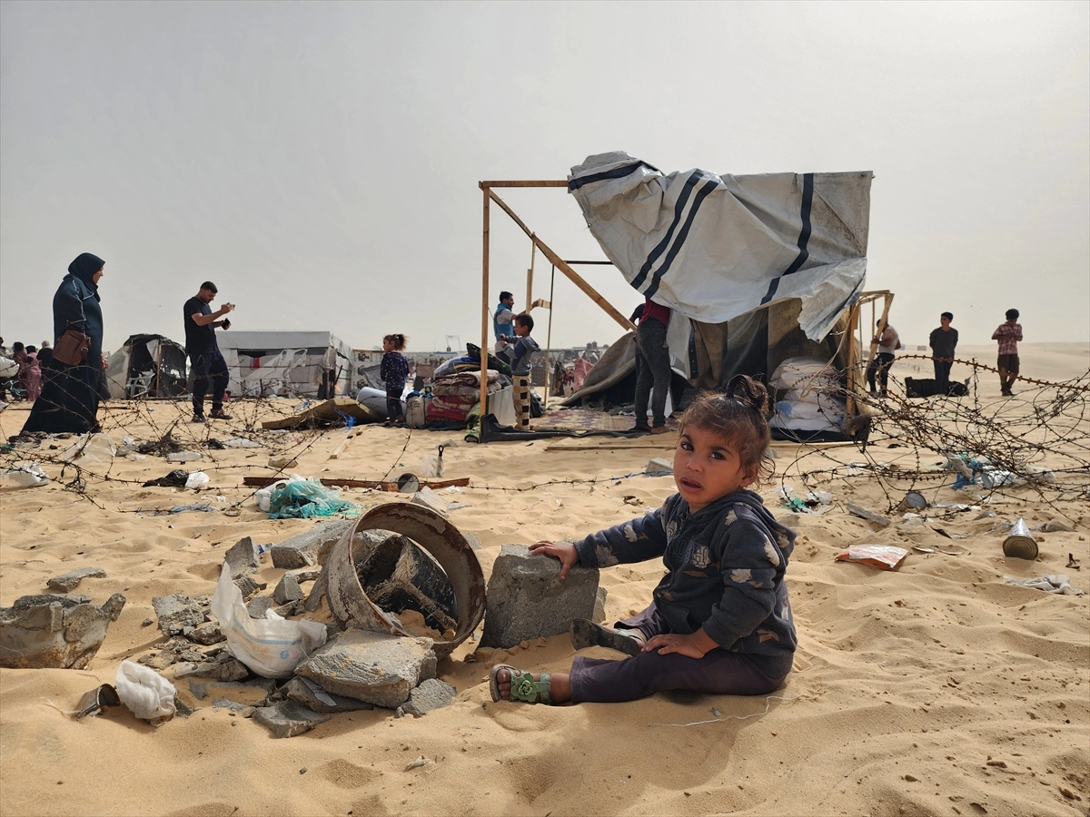 UNRWA: Djeca u Gazi provode do osam sati dnevno skupljajući vodu i hranu
